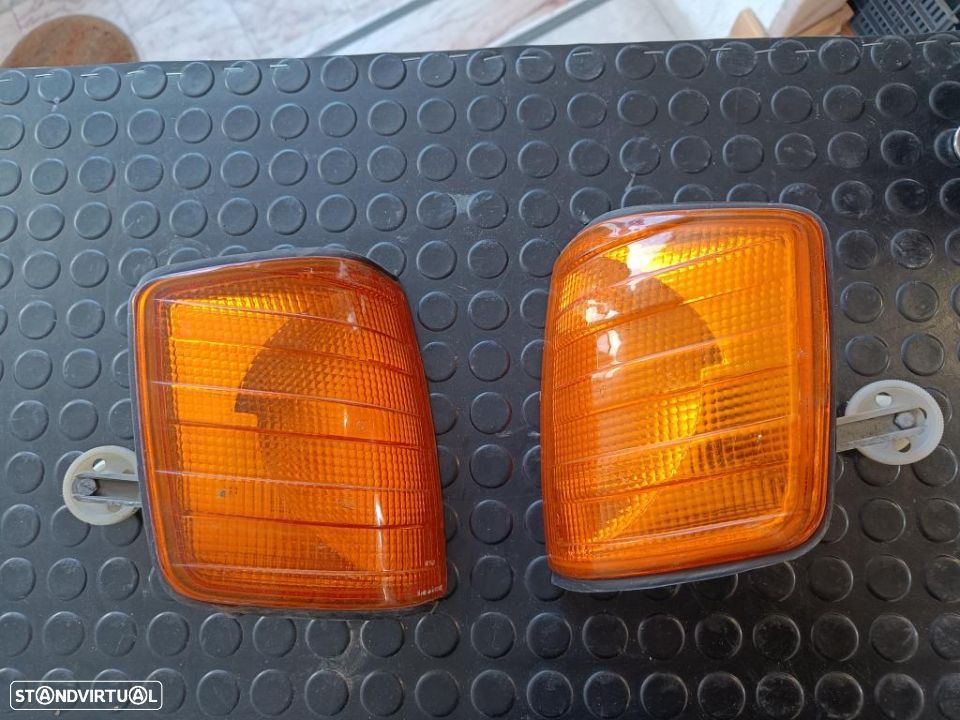 Farolim pisca Mercedes w201 190 - 1