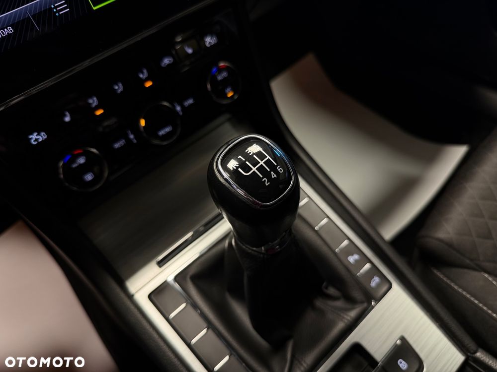 Skoda Superb 1.5 TSI Ambition - 16