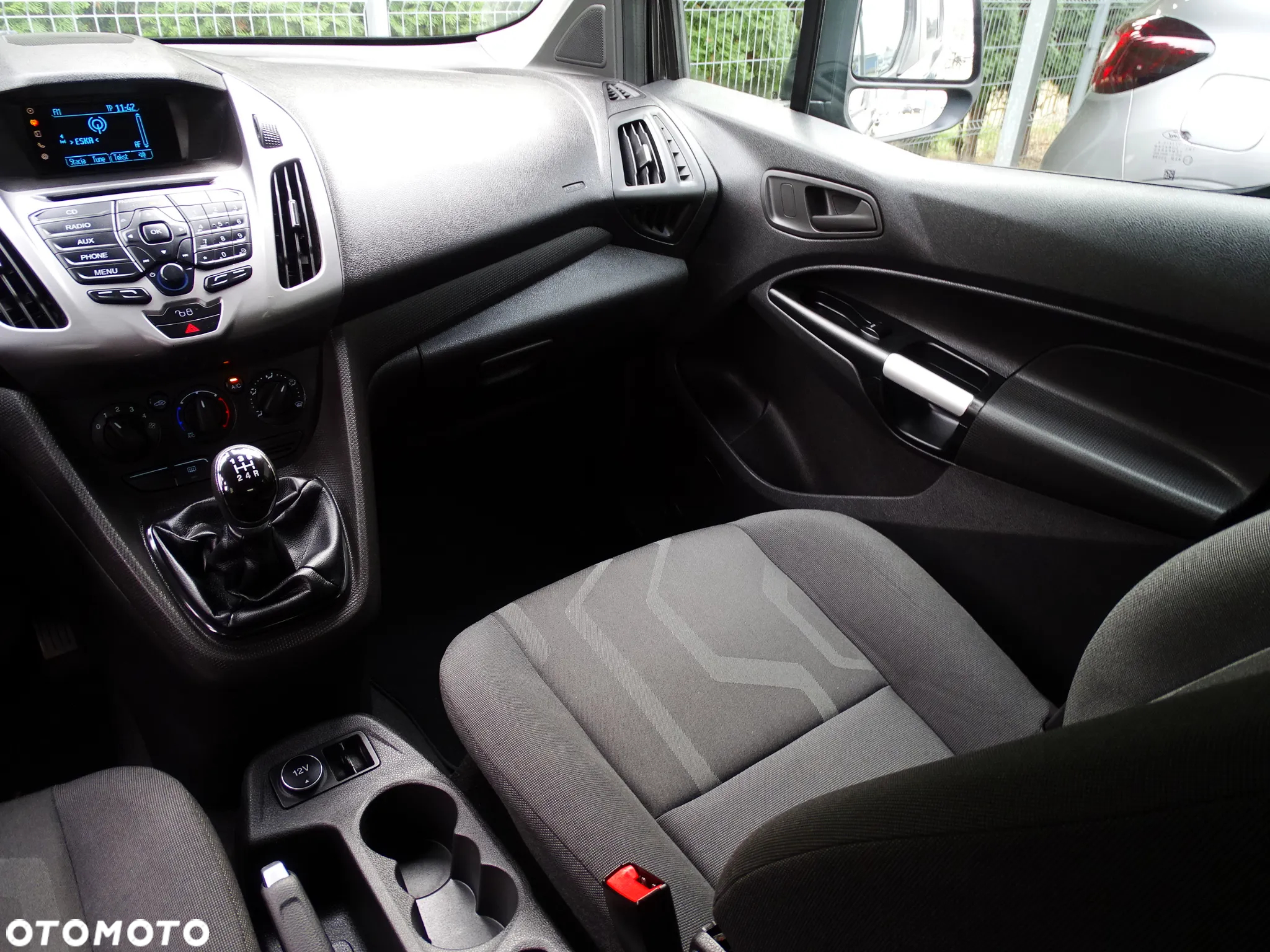 Ford Tourneo Connect 1.5 TDCi Trend - 33