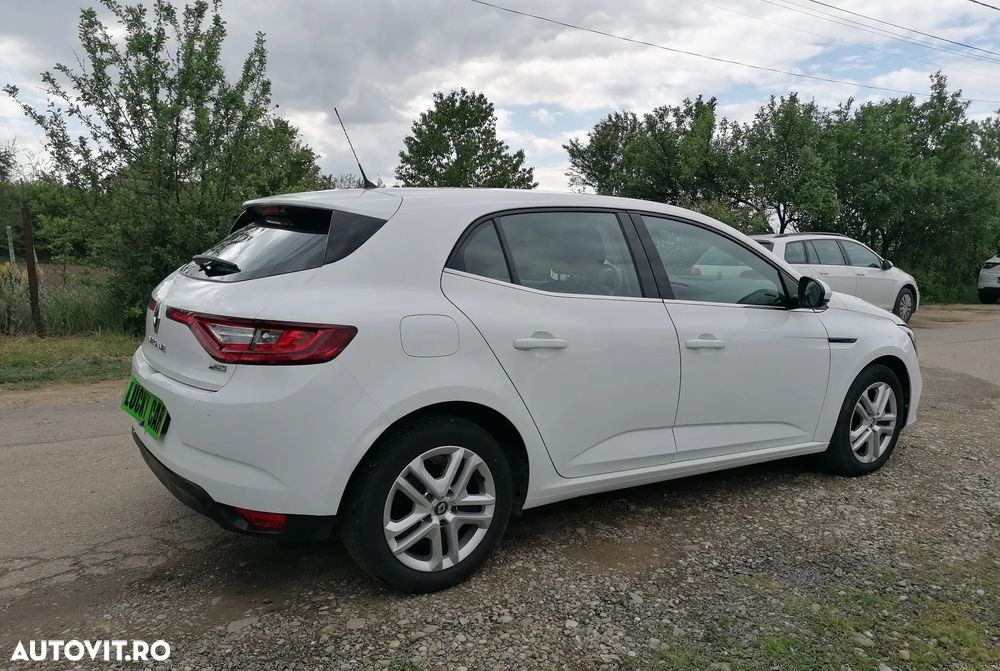 Renault Megane BLUE dCi Zen - 6