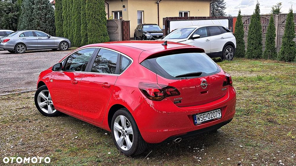 Opel Astra 1.4 Turbo Cosmo - 18