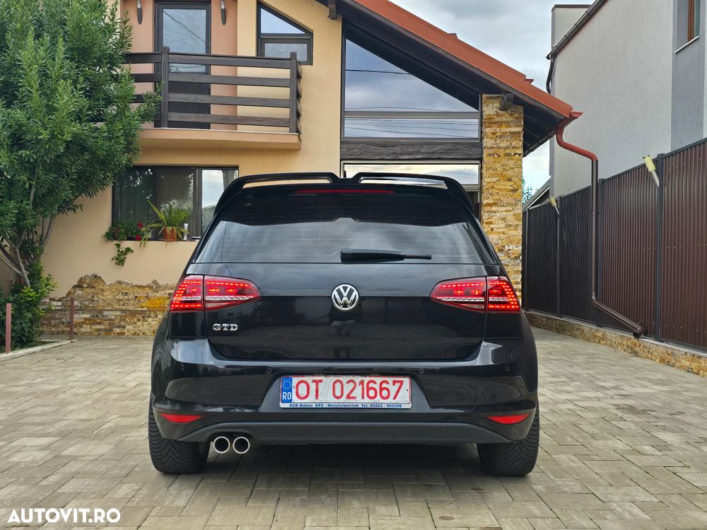 Volkswagen Golf 2.0 TDI DPF BMT GTD - 14
