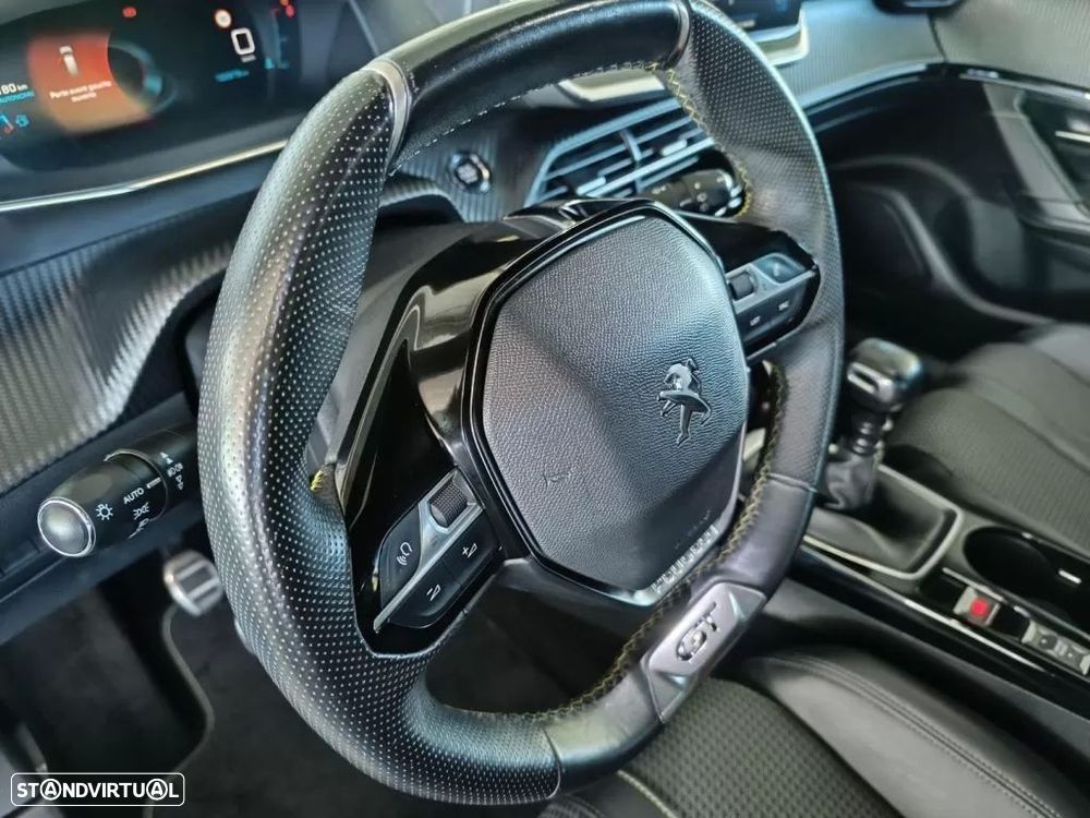 Peugeot 2008 - 17