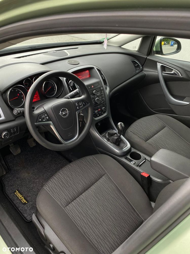 Opel Astra 1.4 T Enjoy - 9