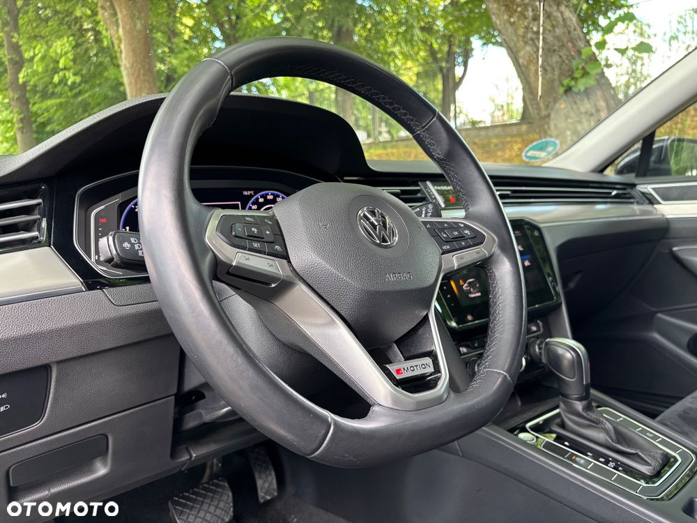 Volkswagen Passat 2.0 TDI 4Mot Elegance DSG - 26