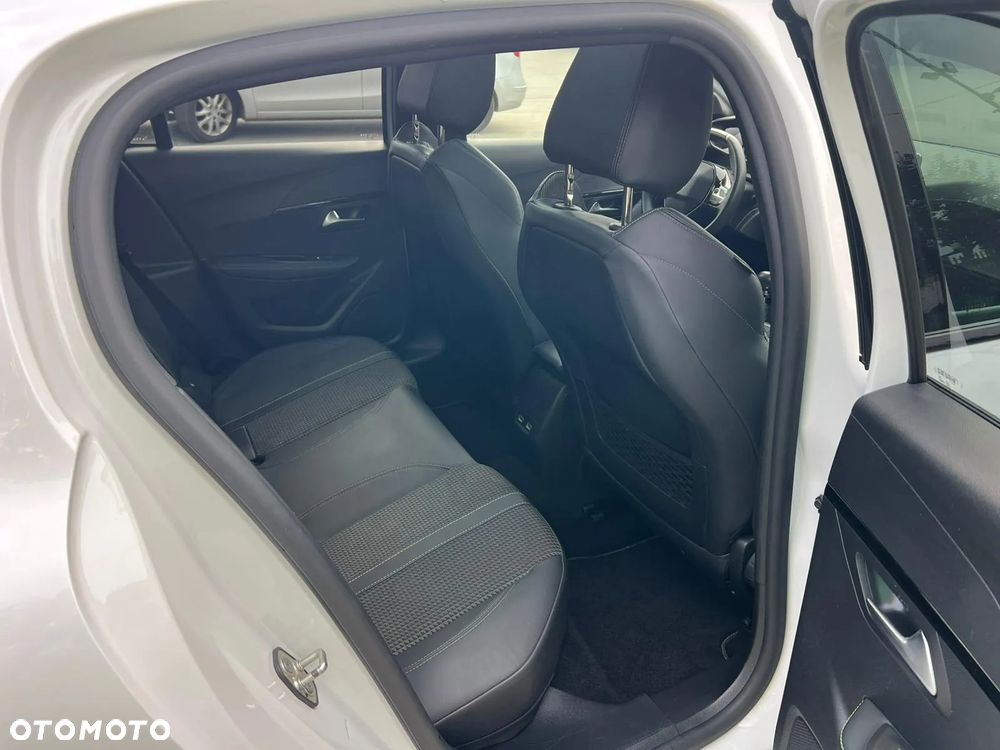 Peugeot 208 PureTech 100 GT - 12