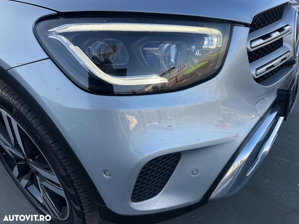 Mercedes-Benz GLC - 32