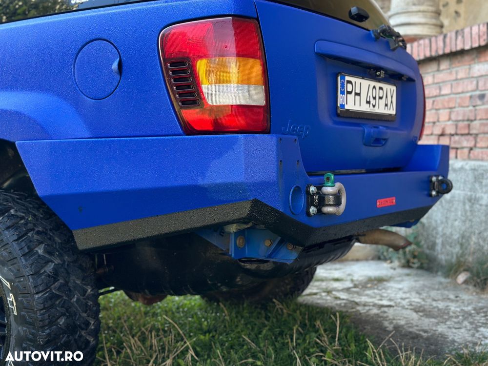 Jeep Grand Cherokee - 8
