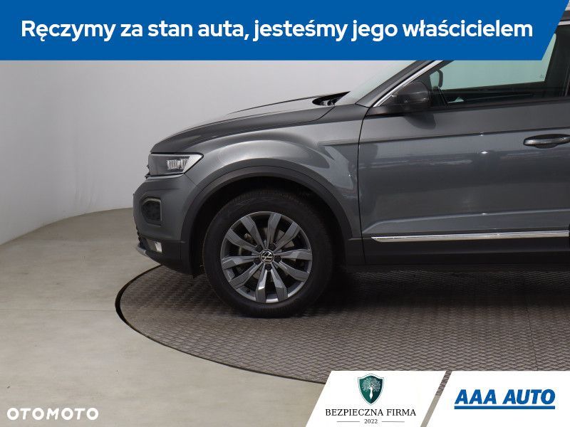 Volkswagen T-Roc - 17