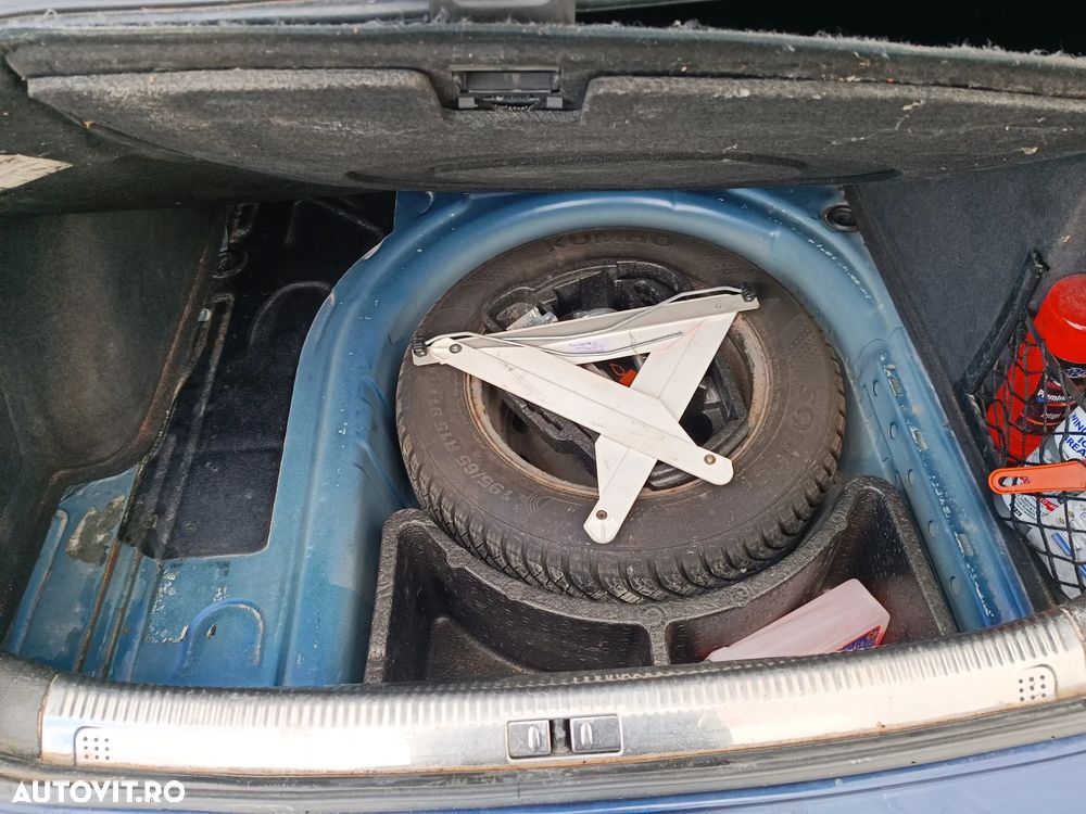 Volkswagen Bora 1.9TDI 4Motion Basis - 11