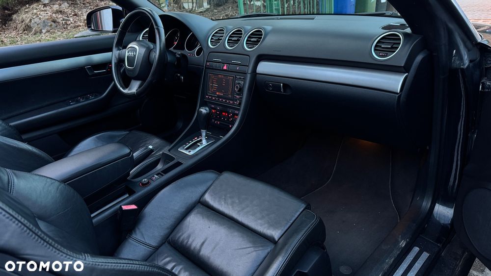 Audi A4 Cabrio 2.0 TFSI multitronic - 10