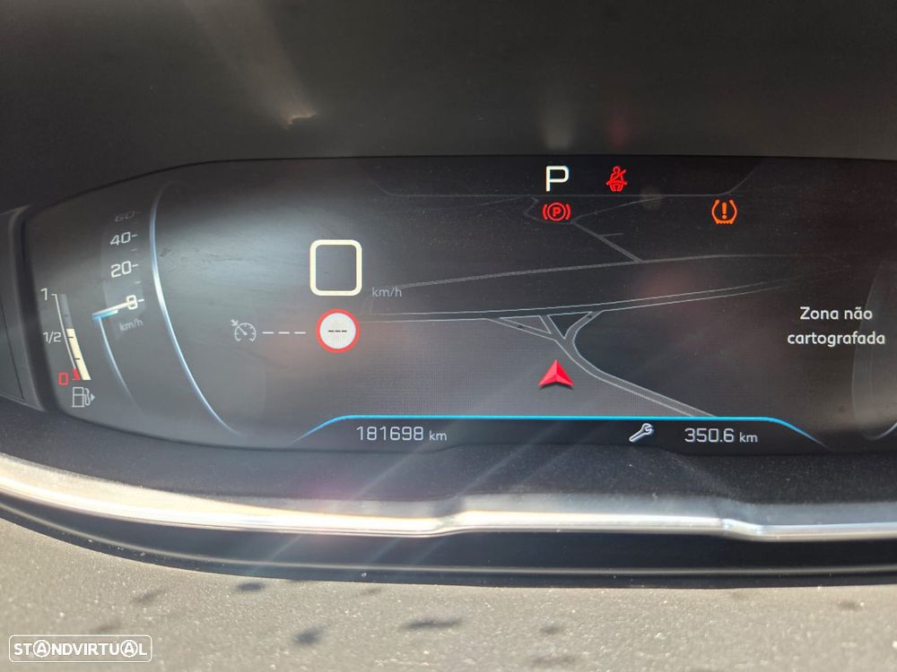 Peugeot 5008 BlueHDI 130 EAT8 Allure - 2