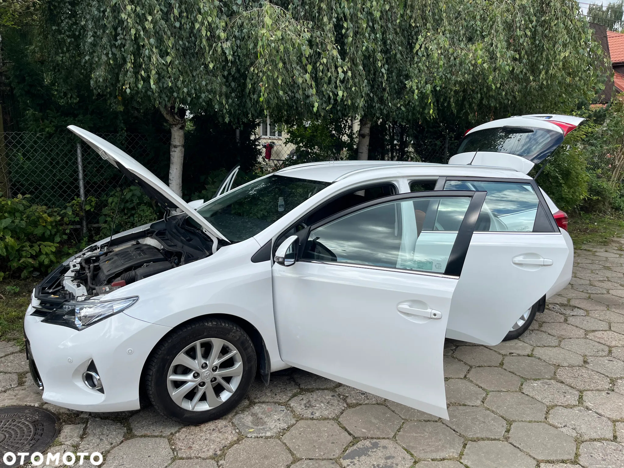 Toyota Auris 1.6 Premium + - 10