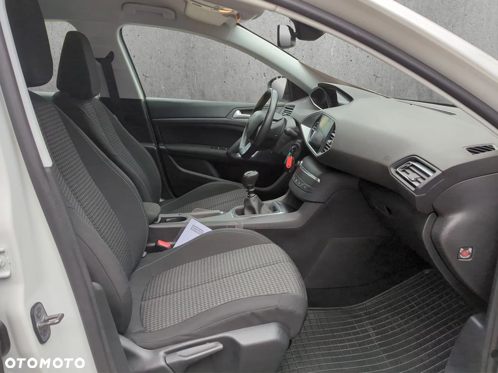 Peugeot 308 1.5 BlueHDi Business Line S&S - 17