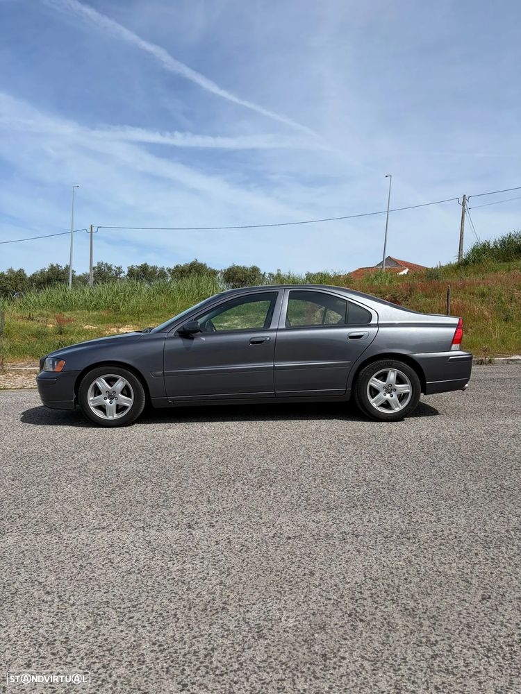 Volvo S60 2.4 D5 Nivel 1 - 3