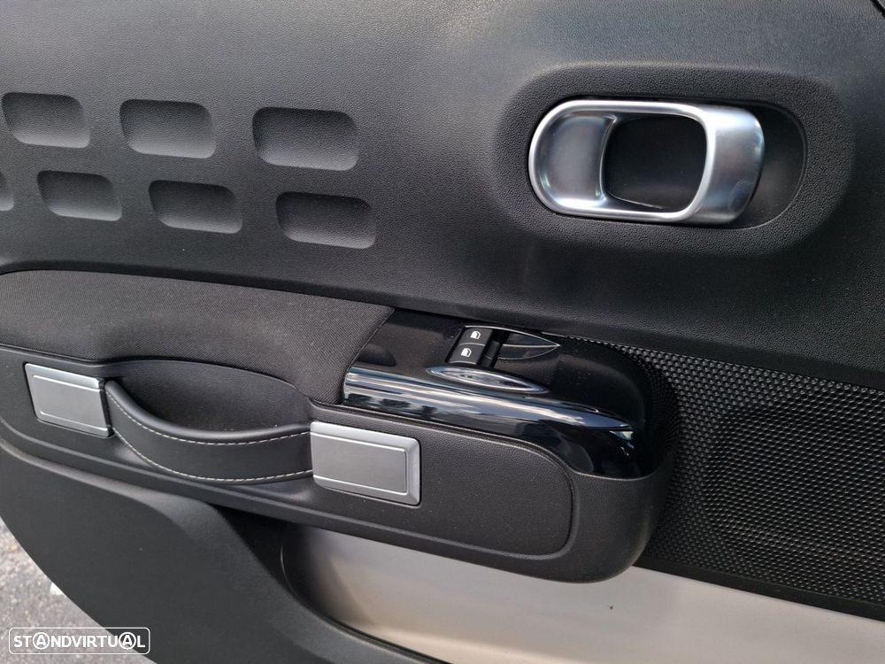 Citroën C3 1.2 PureTech Shine - 22