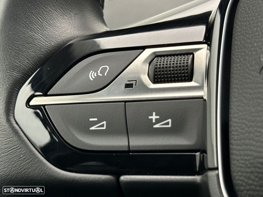 Peugeot 3008 1.6 Hybrid Allure Pack e-EAT8 - 20