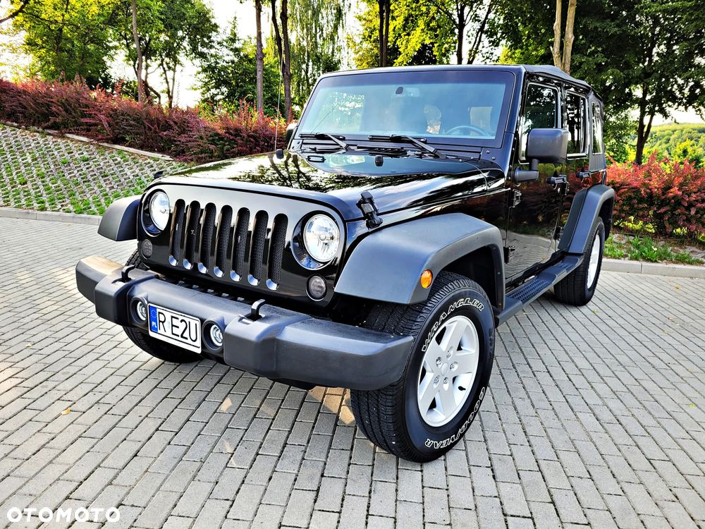 Jeep Wrangler Unlimited 3.6 Automatik Sahara - 9