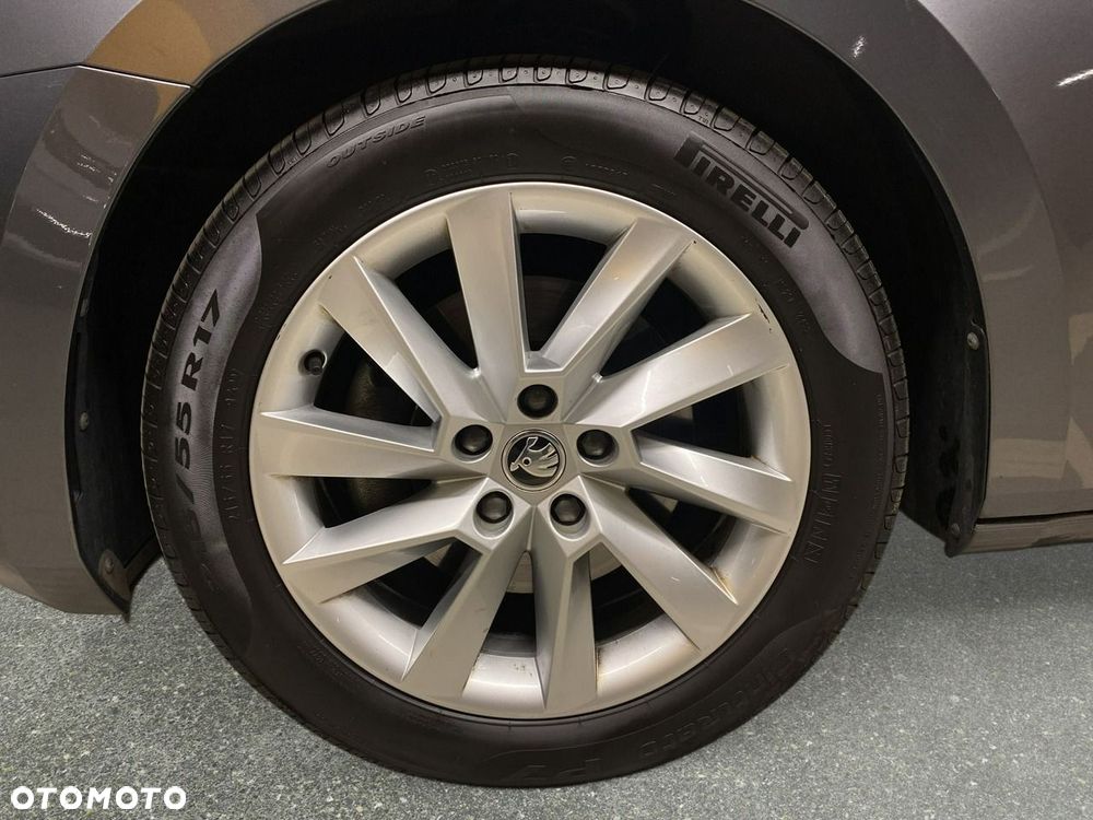 Skoda Superb 2.0 TDI SCR Style DSG - 11