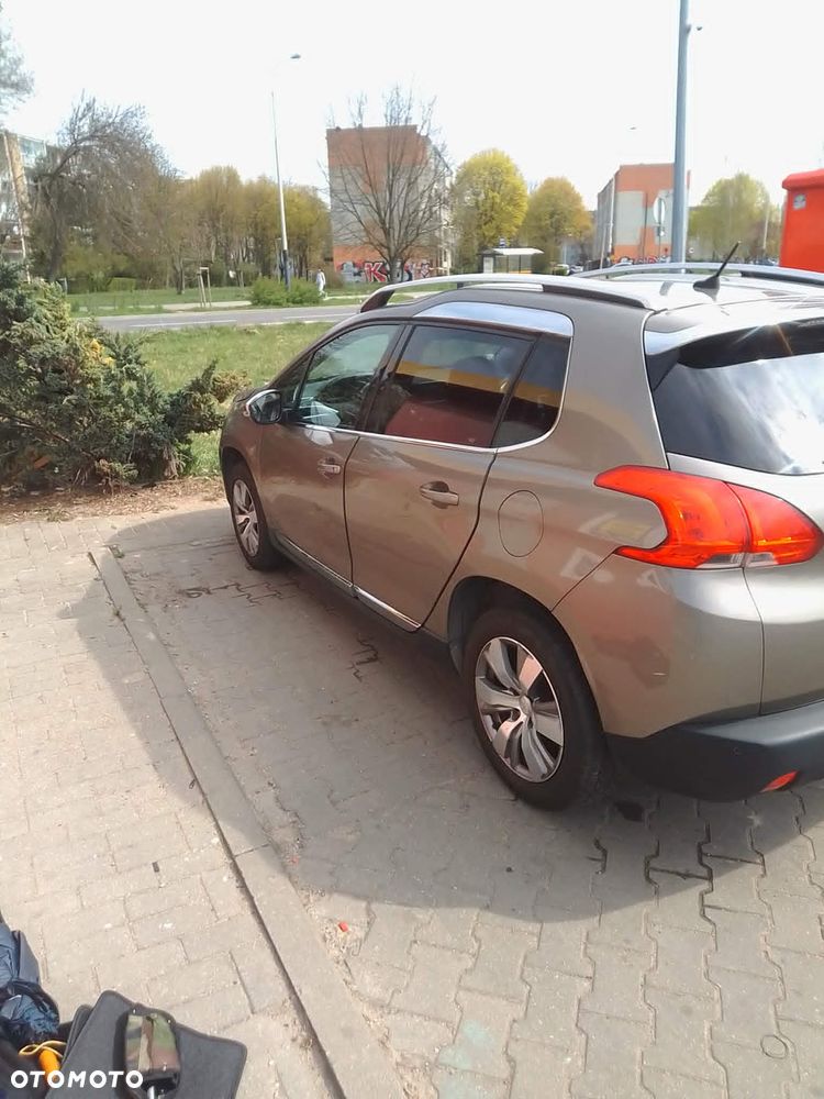 Peugeot 2008 82 VTI Allure - 2