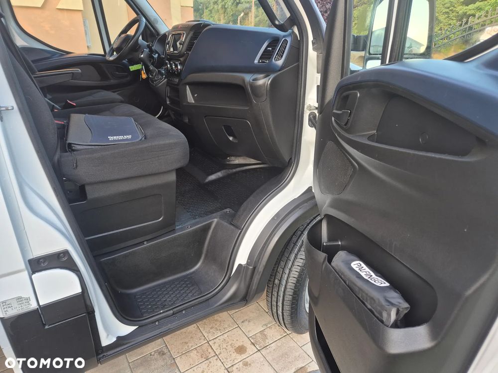 Iveco DAILY 40C18 FIRANKA HIMATIC KLIMA LEDY WINDA PNEUMATYKA - 18