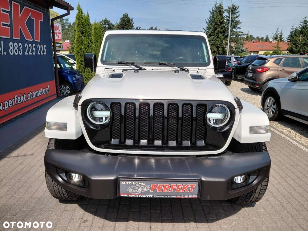 Jeep Wrangler - 4