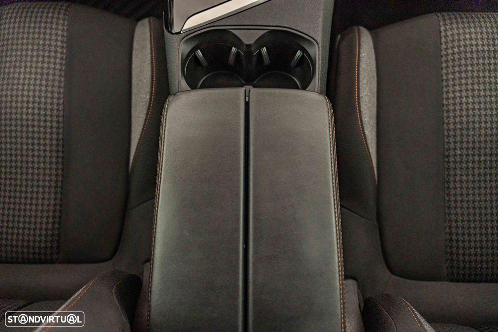 Peugeot 5008 1.2 PureTech Allure EAT6 - 31