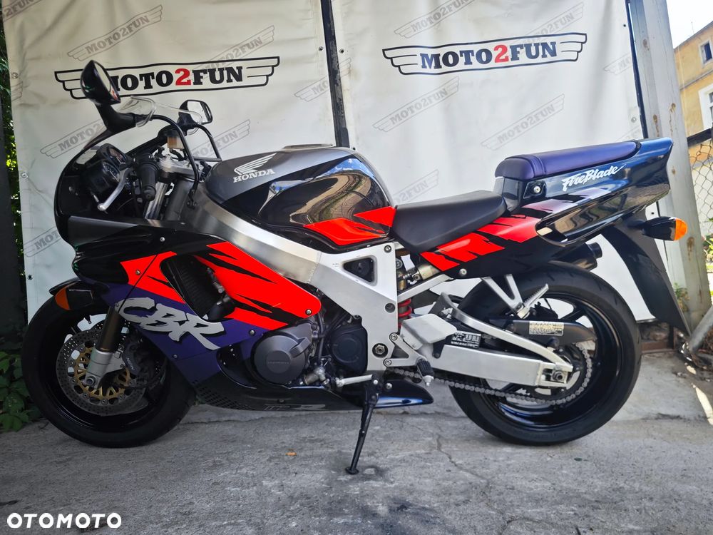 Honda CBR - 4