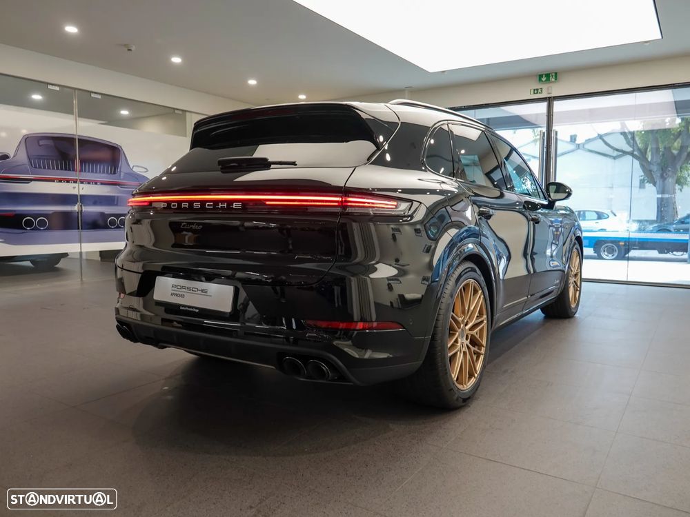 Porsche Cayenne Turbo E-Hybrid - 5