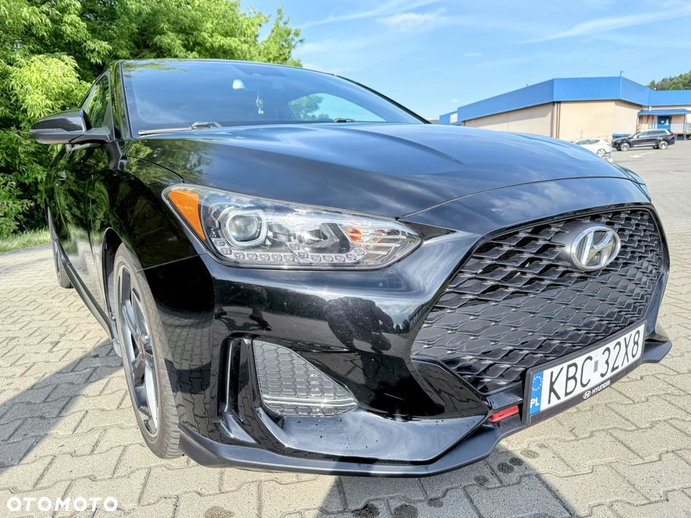 Hyundai Veloster - 3