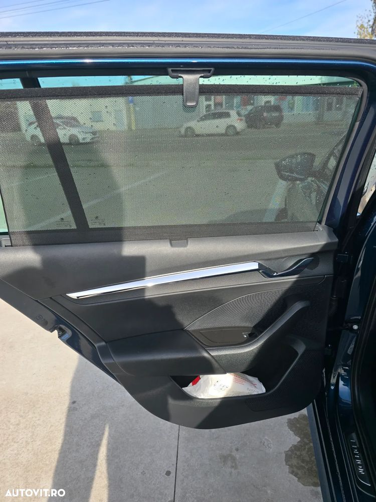 Skoda Octavia Combi Diesel 2.0 TDI DSG Style - 28