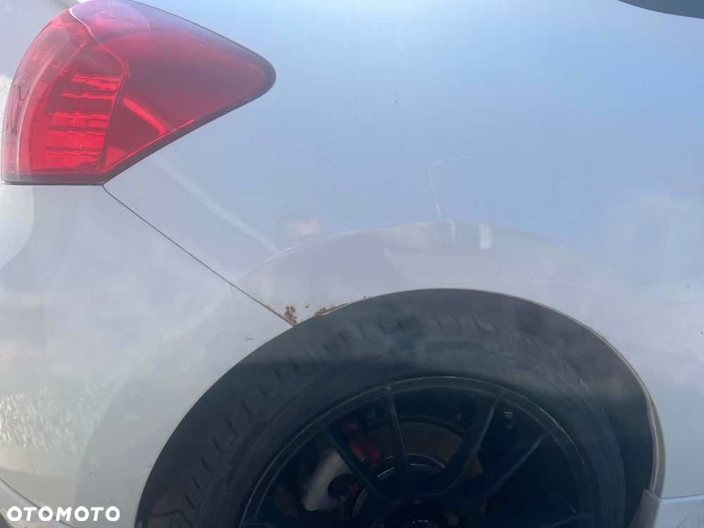 Toyota Auris 2.2 D-4D X + NAVI - 10