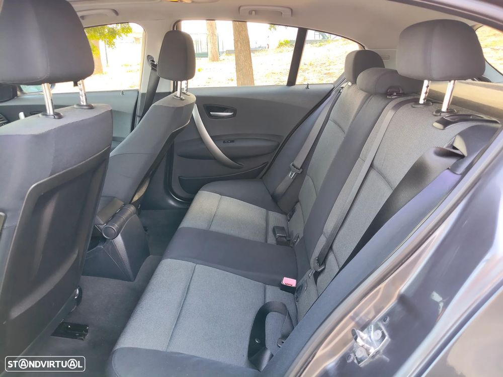 BMW 120 d Sport - 10