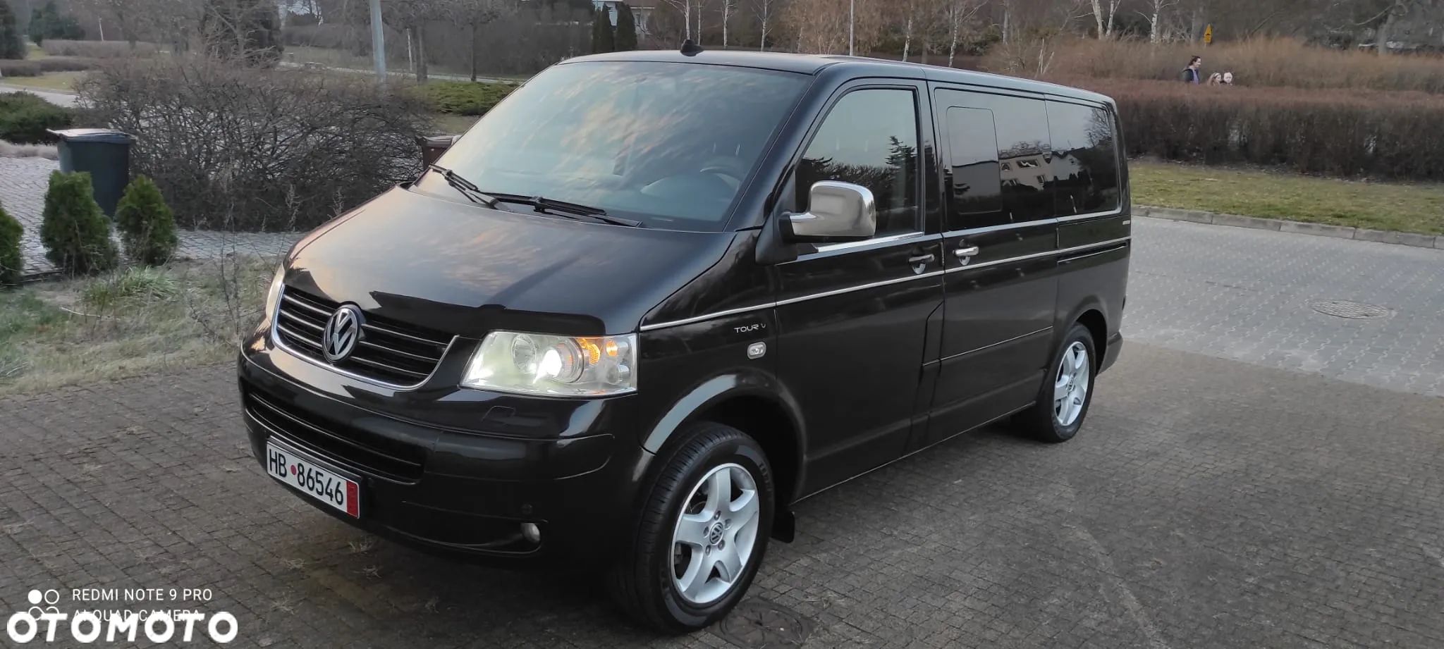 Volkswagen Multivan - 1
