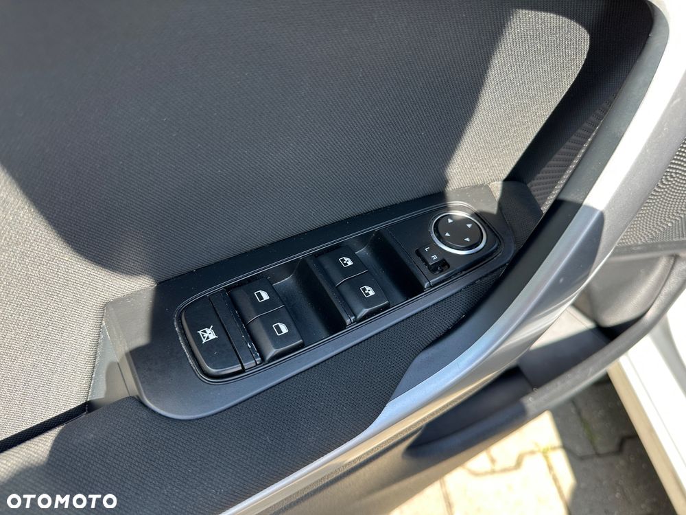 Kia Ceed 1.4 L Business Line Plus - 32
