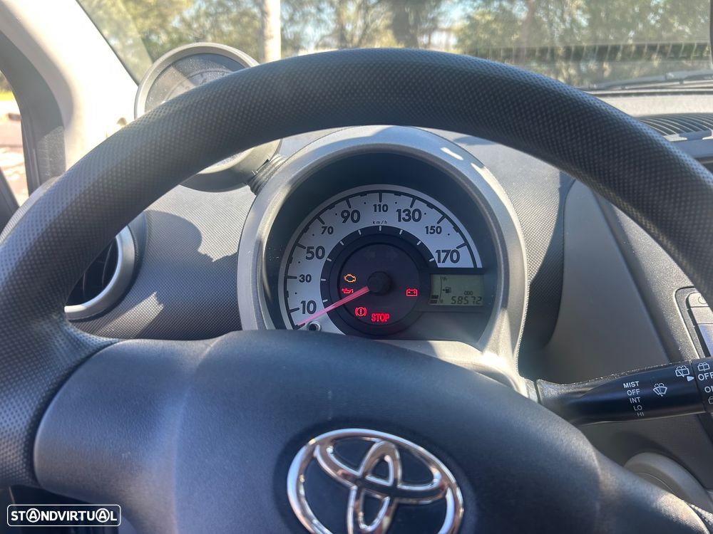 Toyota Aygo 1.0 + AC - 11