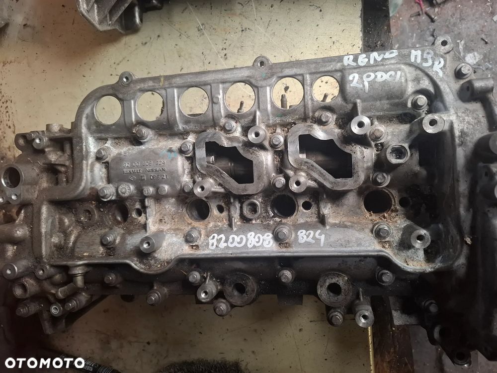 Renault trafic vivaro OPEL 2,0DCI  głowica 8200521007b pokrywa wałki 8200539196 8200808824 - 6