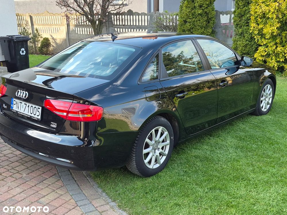 Audi A4 Limousine - 5