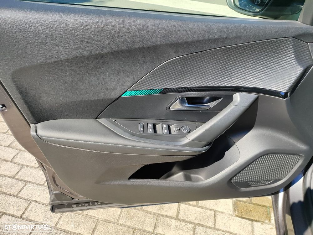 Peugeot 2008 1.5 BlueHDi Allure Pack - 15