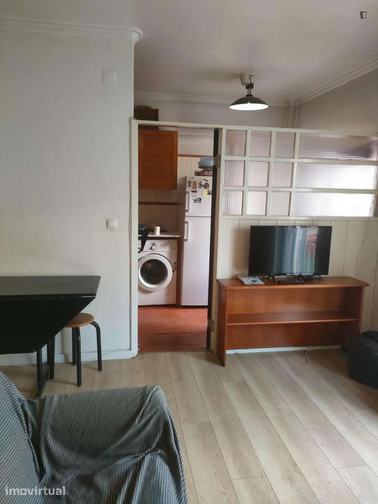 Apartamento com 1 quartos - localizado em Sete Rios Lisbon - Grande imagem: 5/13