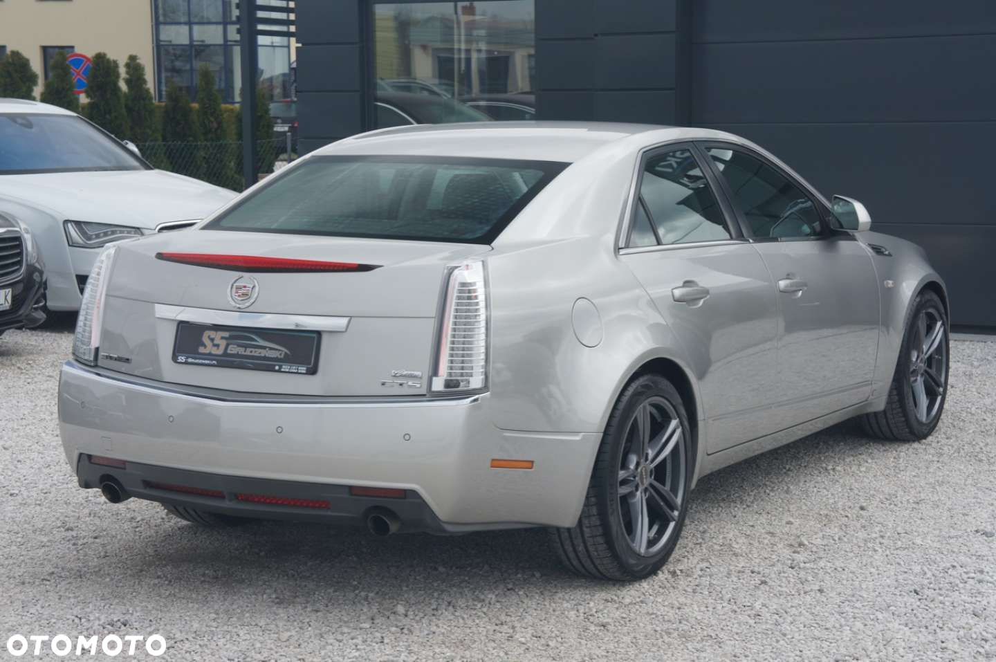 Cadillac CTS - 7