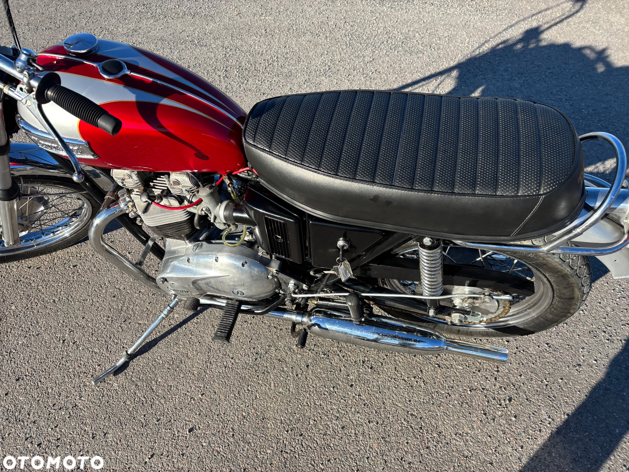 Triumph Bonneville - 10