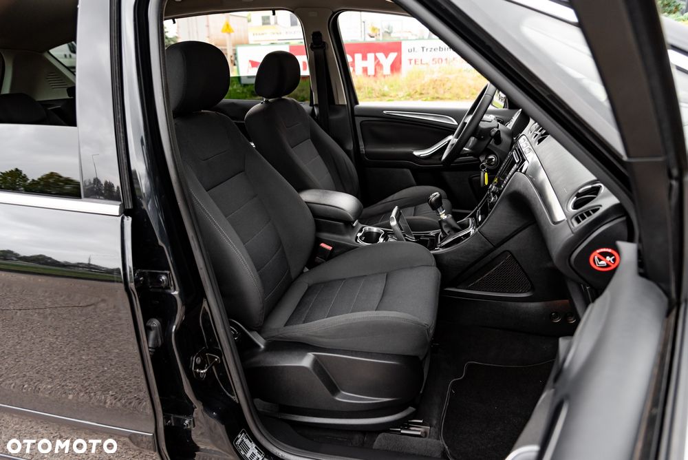 Ford S-Max 2.0 TDCi DPF Ambiente - 25