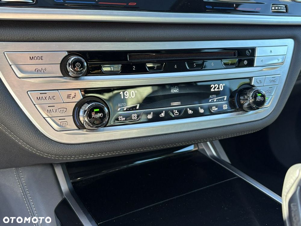 BMW Seria 7 - 34