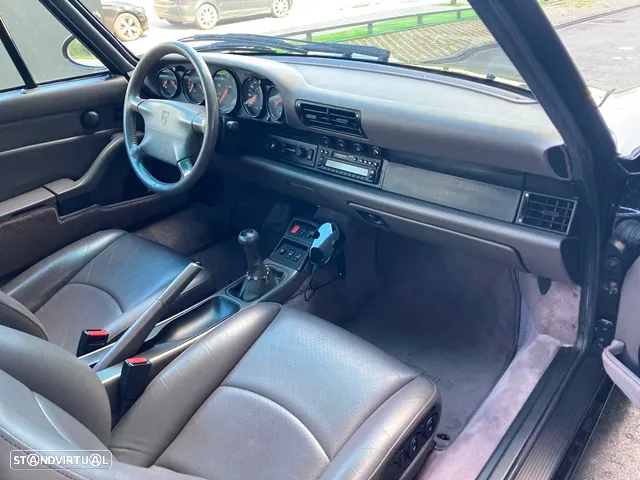 Porsche 911 Série F - 28