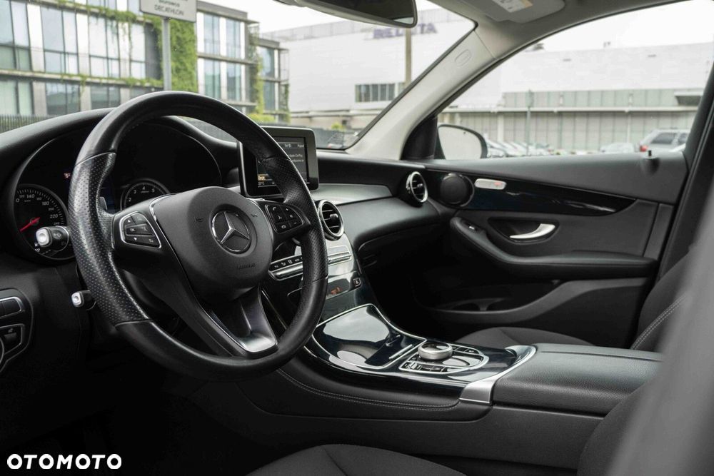 Mercedes-Benz GLC - 13