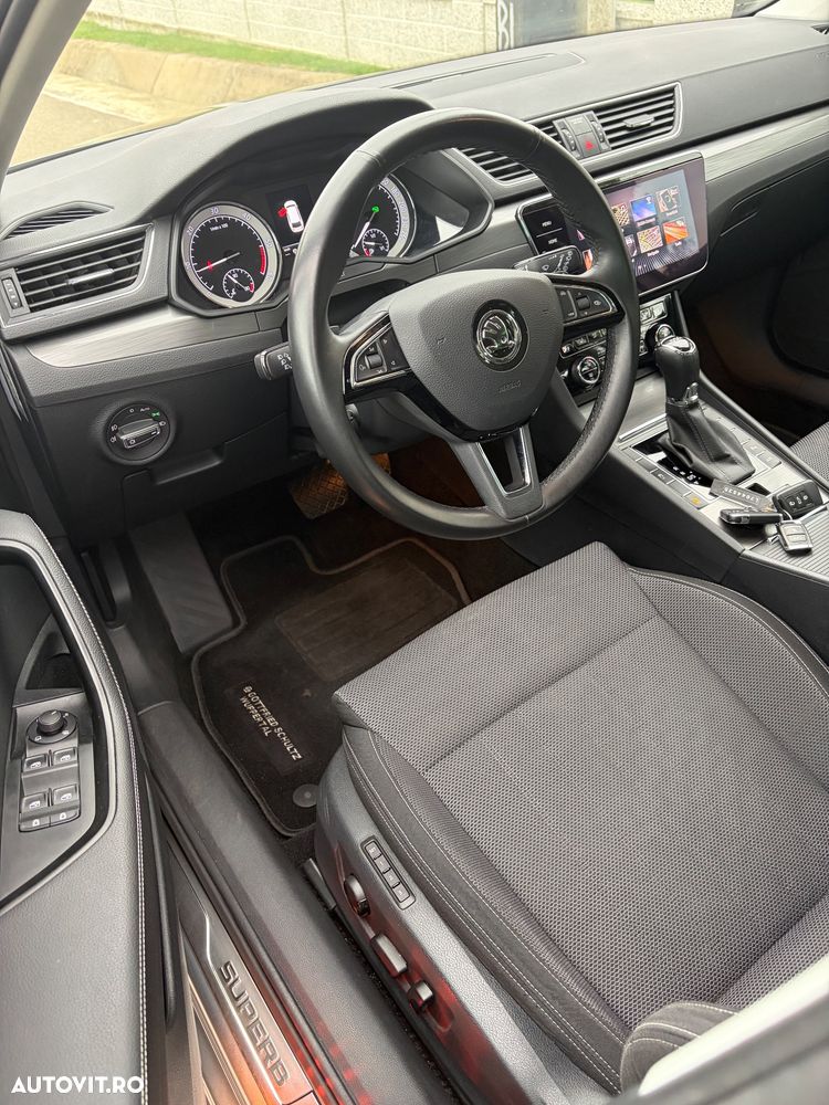 Skoda Superb 2.0 TDI DSG Style - 8