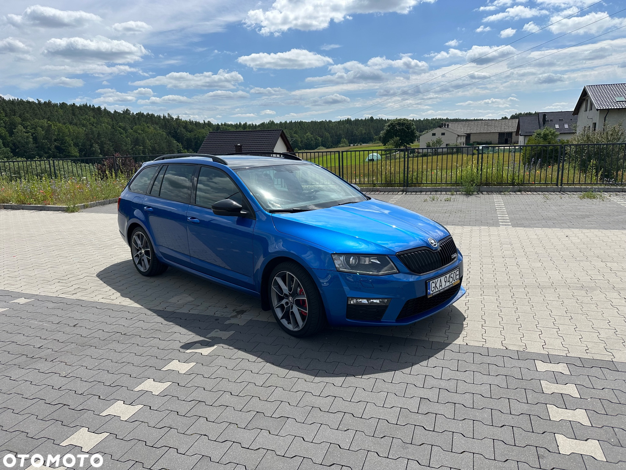 Skoda Octavia Combi 2.0 TDI DSG RS - 4