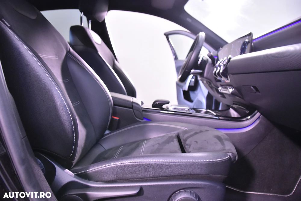 Mercedes-Benz A ver-250-e-8g--dct-amg-line - 11