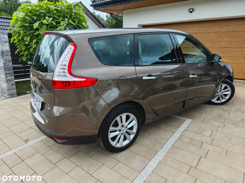 Renault Grand Scenic - 15